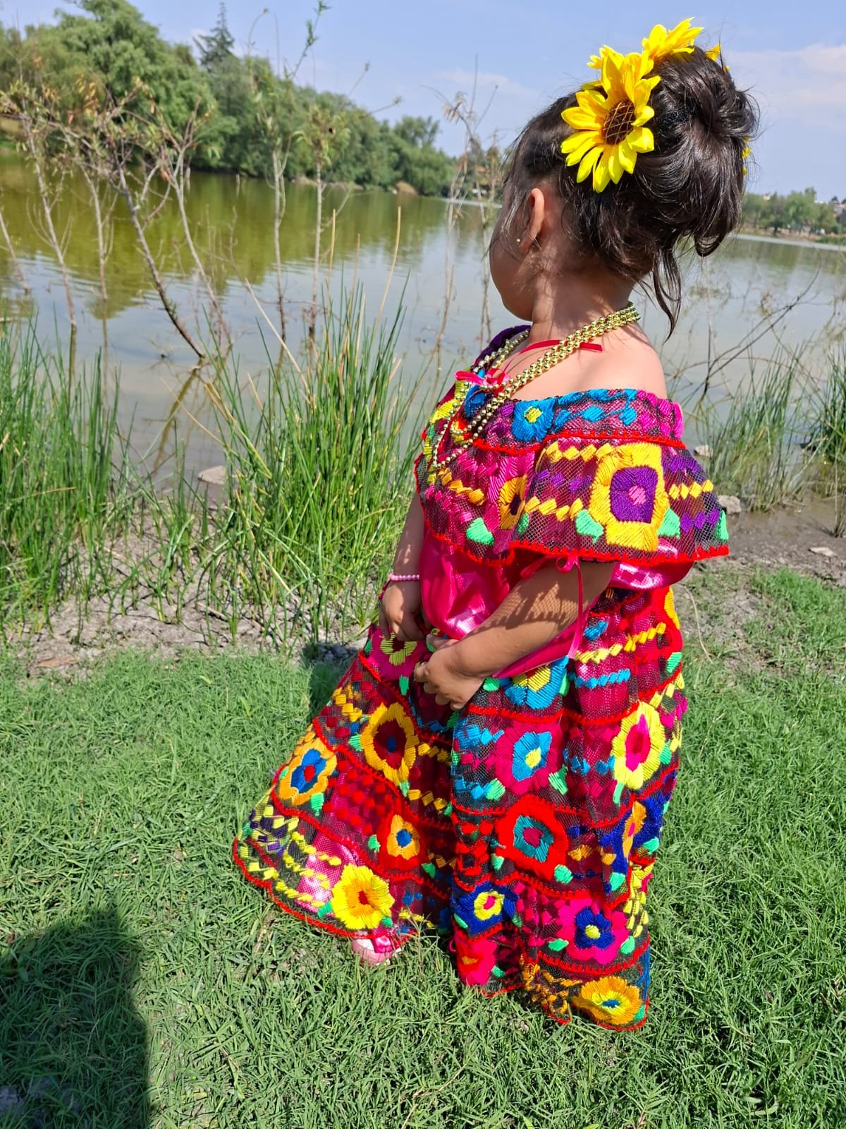 Aitana en el lago
